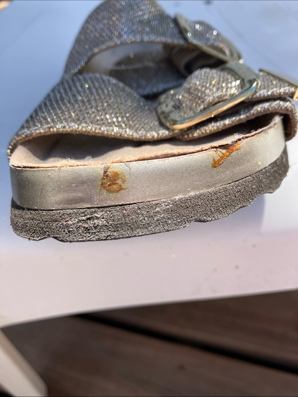 White Mountain Women’s Sz 6M “Gold Glitter” Fab Colorway Sandals-buckles - Picture 11 of 11